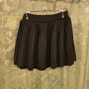 FOREVER 21 Black Pleated Mini Skirt